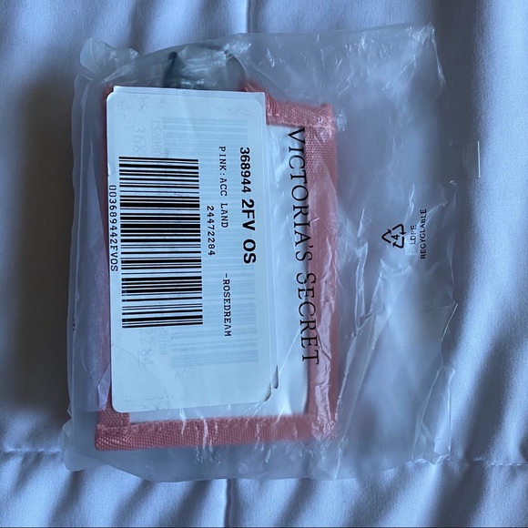 💥SALE💥 Vs PINK Card Lanyard💕 - Picture 3 of 4